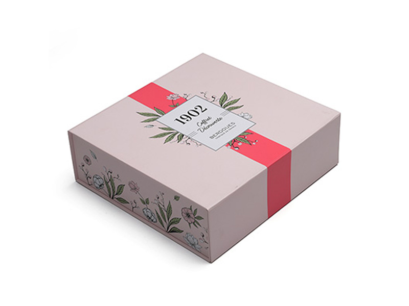 Collapsible Pink Illustration Magnetic Gift Box