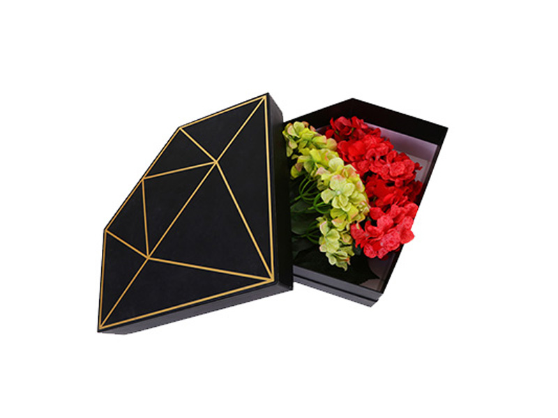 Diamond Pendagon Shape Flower Gift Box